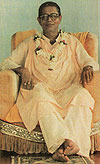 Шрила Говинда Махарадж выступает с речью за два дня до своей Шри Вьяса-Пуджи